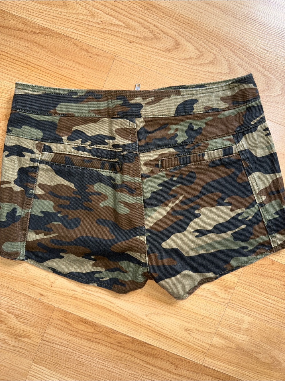 NWT Ashely Mason Camo Micro Shorts Olive Green Camouflage Size 0 - Picture 5 of 5